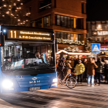Kostenlos mit Bus und Bahn zum Weihnachtsmarkt – oder zu allen anderen Zielen im Stadtgebiet: Dieses Angebot macht die Stadt Münster an den Adventssamstagen.
